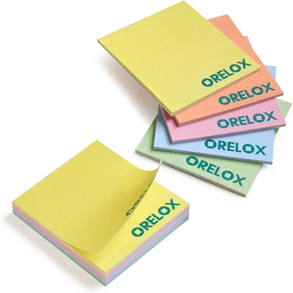 Memotack gadget personalizzati in carta colorata. Mezzo cubo Post-it arcobaleno Soggetto Orelox