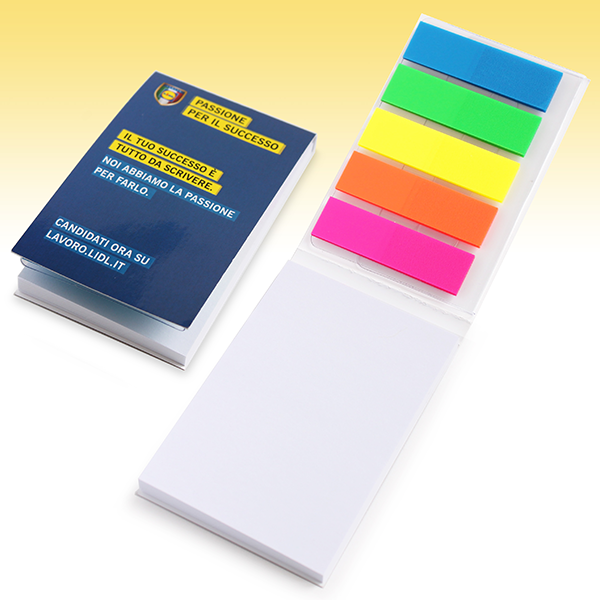 Produzione post-it mini e gadget personalizzati | post-it con bandierine segnapagina, 50x75 mm, copertina cartoncino, 1 set di bandierine segnapagina. Min 500pz